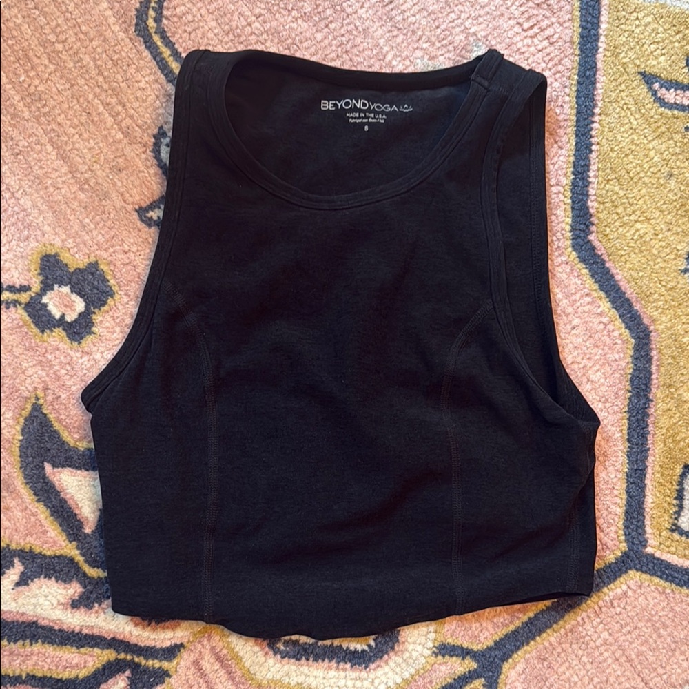 Beyond Yoga Spacedye Black Fitted Crop Tank Top - S